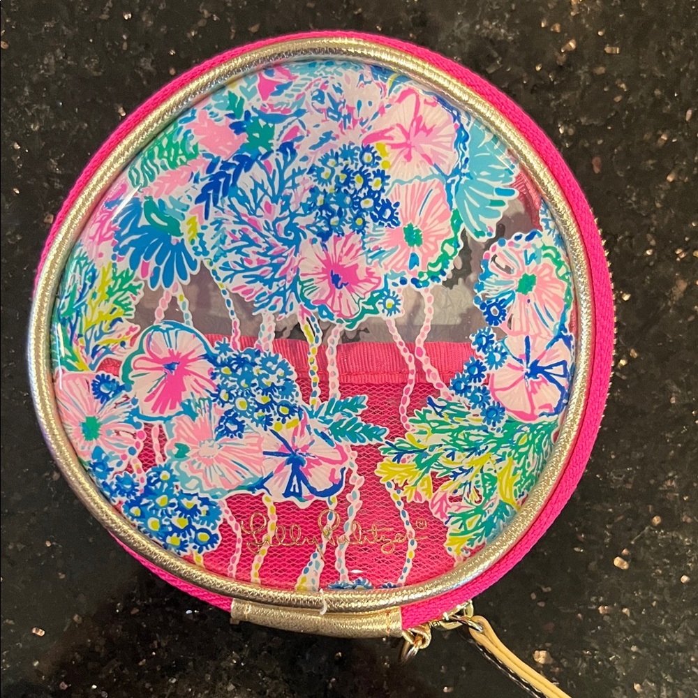 Lilly Pulitzer Vibrant Floral Round Case
